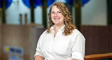 Lynn Douglass headshot