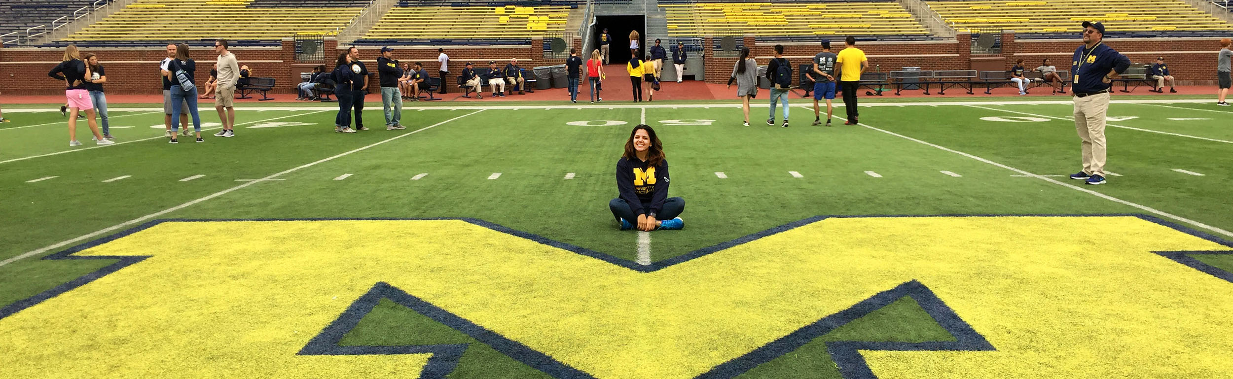 Alumni at the Big House