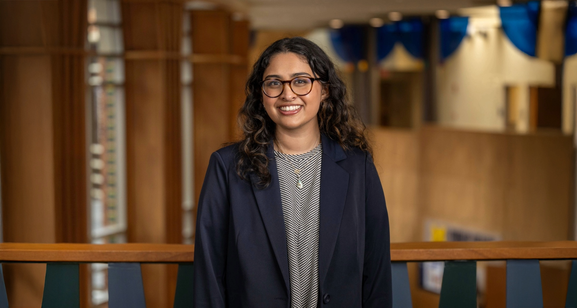 Izza Ahmed-ghani headshot